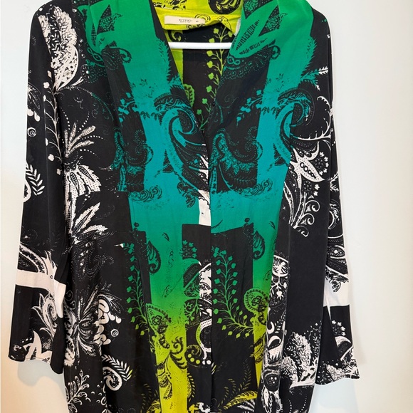 💋 Etro Stylish Black and Green Patterned Blouse 164 - Picture 2 of 6